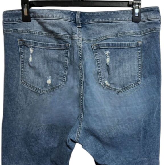 Torrid Boyfriend Straight Vintage Stretch Mid-Rise Rip & Repair Jean Size 18 - Picture 10 of 11
